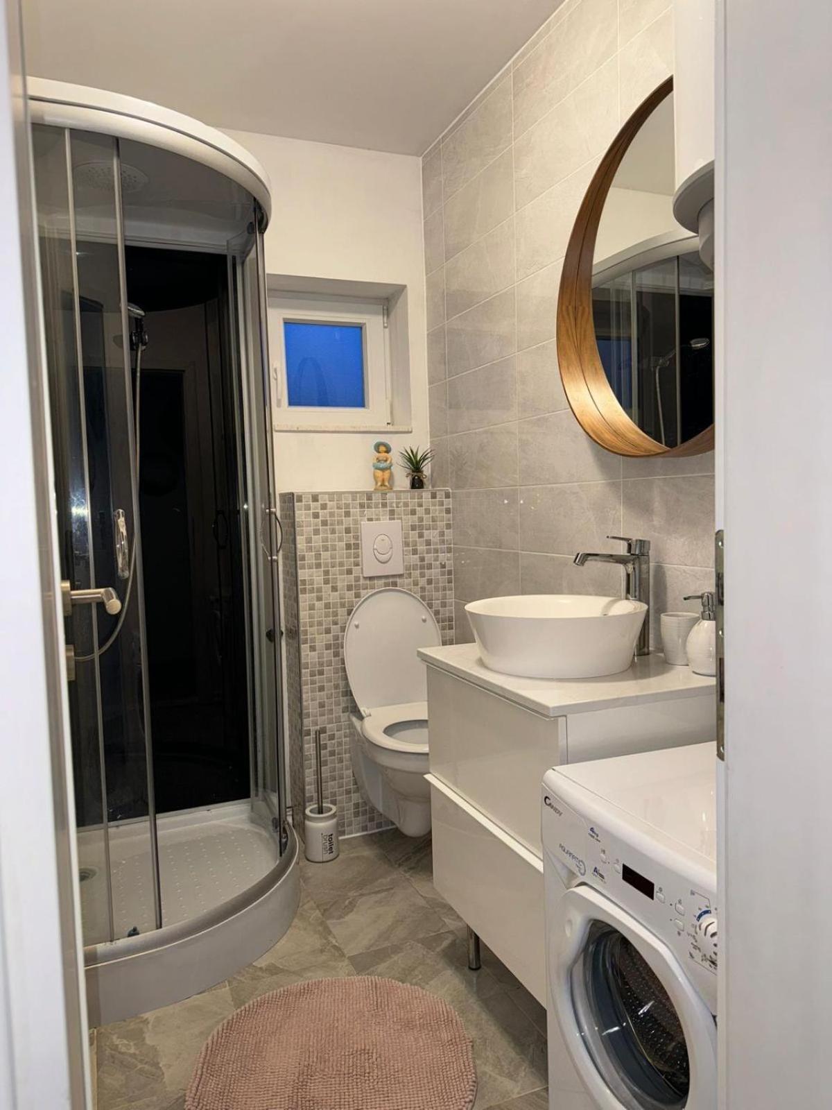 Apartman Dukic Округ Горни Екстериор снимка